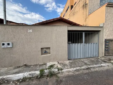 Casa com 2 Quartos para alugar, 100m² no Chácara, Betim