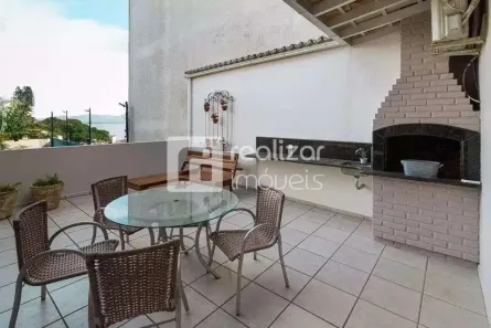 Casa com 4 Quartos para alugar, 328m² no Coqueiros, Florianópolis