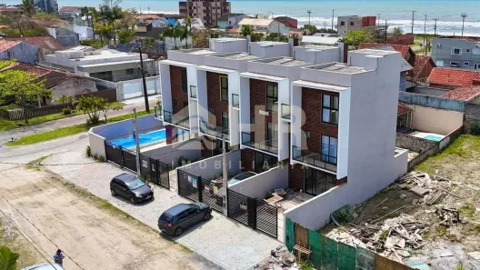Sobrado com 3 Quartos à venda, 90m² no Balneário Ipacaraí, Matinhos