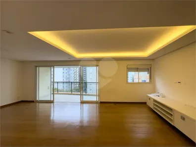 Apartamento com 3 Quartos à venda, 140m² no Itaim Bibi, São Paulo