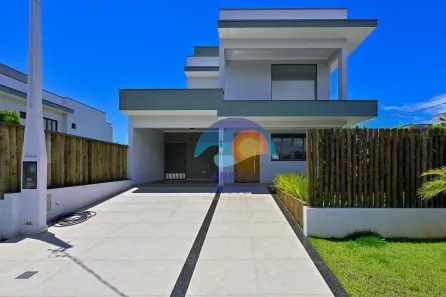 Casa de Condomínio com 4 Quartos à venda, 210m² no Centro, Peruíbe