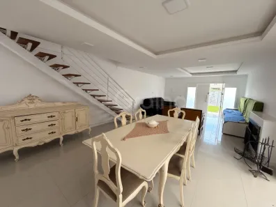 Casa com 3 Quartos à venda, 203m² no Campeche, Florianópolis