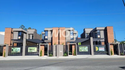 Casa com 3 Quartos à venda, 176m² no Czerniewicz, Jaraguá do Sul