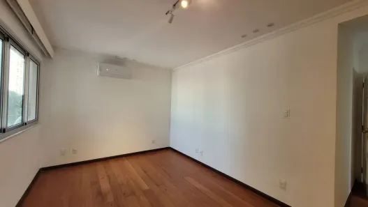 Apartamento com 3 Quartos para alugar, 74m² no Humaitá, Rio de Janeiro