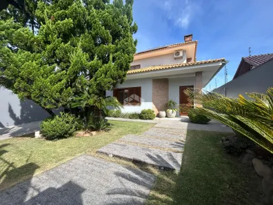 Casa com 4 Quartos à venda, 207m² no Universitário, Santa Cruz do Sul