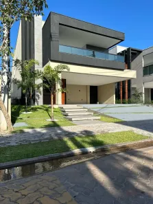 Casa de Condomínio com 5 Quartos à venda, 334m² no Cidade Alpha, Eusébio
