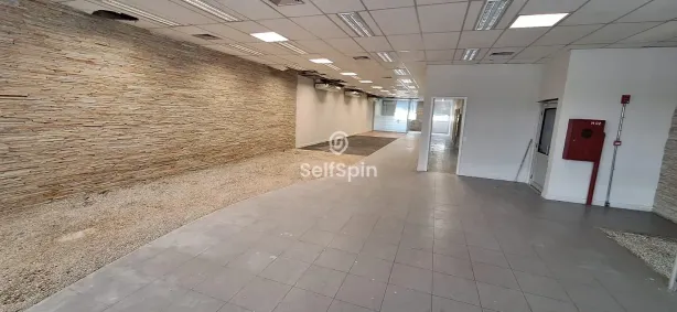 Ponto Comercial para alugar, 700m² no Fonseca, Niterói