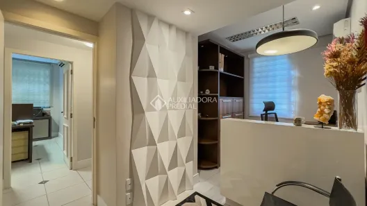 Sala Comercial à venda, 45m² no Praia de Belas, Porto Alegre