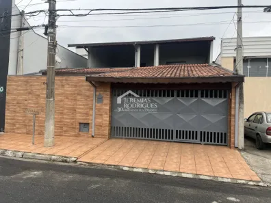 Casa com 3 Quartos à venda, 280m² no Loteamento Alfredo Abilio Flores, Pindamonhangaba