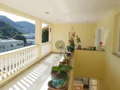 Casa com 4 Quartos à venda, 450m² no Santa Cecília, Vitória