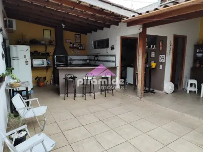 Casa com 3 Quartos à venda, 150m² no Jardim Primavera, Caraguatatuba