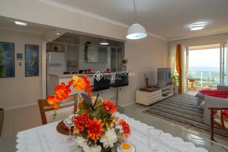 Apartamento com 2 Quartos para alugar, 120m² no Centro, Florianópolis
