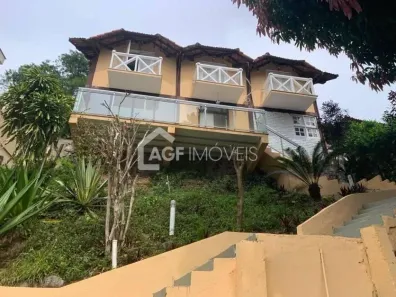 Casa de Condomínio com 3 Quartos à venda, 900m² no Itaipu, Niterói