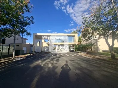 Casa de Condomínio com 4 Quartos para alugar, 180m² no Granja Marileusa, Uberlândia