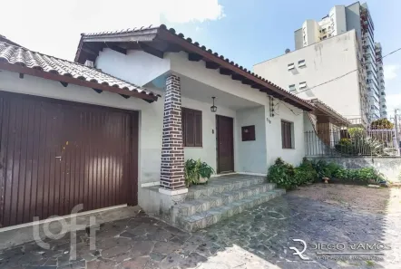 Casa com 3 Quartos à venda, 200m² no Jardim Botânico, Porto Alegre
