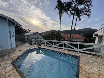 Casa com 4 Quartos à venda, 400m² no Santo Antônio, Niterói