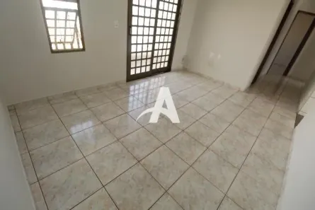 Apartamento com 3 Quartos para alugar, 80m² no Santa Mônica, Uberlândia