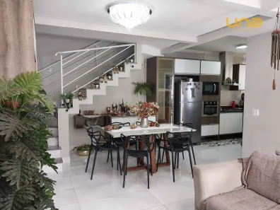 Sobrado com 3 Quartos à venda, 170m² no Boqueirão, Curitiba