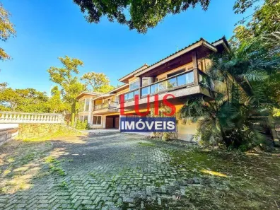 Casa de Condomínio com 3 Quartos à venda, 500m² no Maceió, Niterói