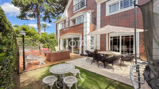 Casa com 6 Quartos à venda, 565m² no Jardim Social, Curitiba