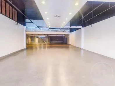 Prédio Comercial para alugar, 2600m² no Parelheiros, São Paulo