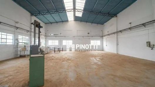 Galpão/Depósito/Armazém para alugar, 700m² no Dos Finco, São Bernardo do Campo
