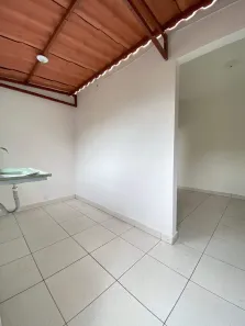 Kitnet com 1 Quarto para alugar, 30m² no Jardim Industrial, Contagem