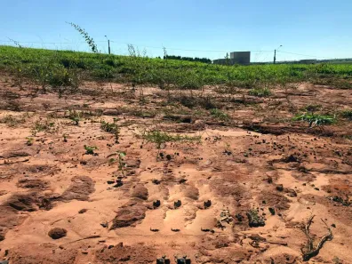 Lote/Terreno à venda, 300m² no Residencial Villa de León 2, Piratininga