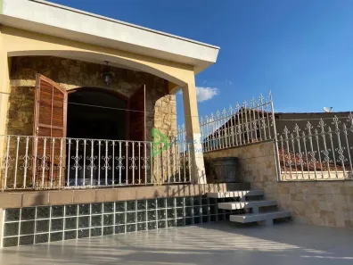 Sobrado com 4 Quartos à venda, 210m² no Jaraguá, São Paulo