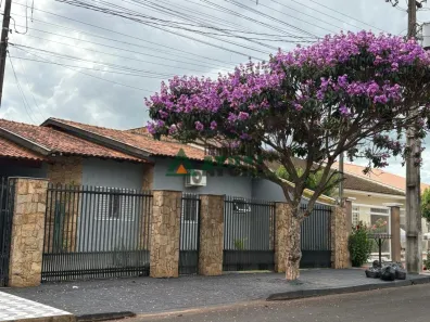 Casa com 3 Quartos à venda, 190m² no Residencial Monte Castelo, Cambé