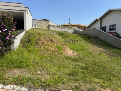Lote/Terreno à venda, 330m² no Pinheirinho, Vinhedo