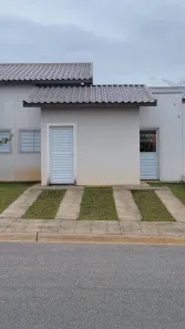 Casa de Condomínio com 2 Quartos para alugar, 57m² no Aparecidinha, Sorocaba
