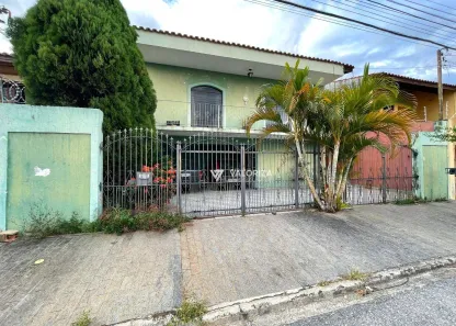 Casa com 3 Quartos à venda, 240m² no Jardim Europa, Sorocaba