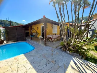 Casa com 2 Quartos à venda, 110m² no Corrêas, Petrópolis