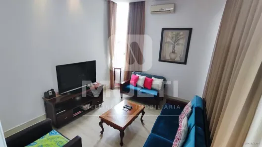 Casa de Condomínio com 3 Quartos à venda, 245m² no Aclimação, Uberlândia