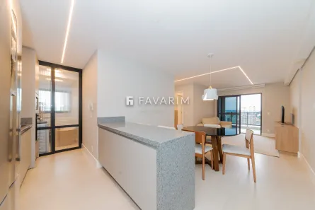 Apartamento com 2 Quartos à venda, 76m² no Centro, Curitiba