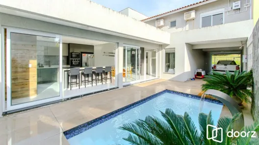 Casa com 3 Quartos à venda, 217m² no Mário Quintana, Porto Alegre