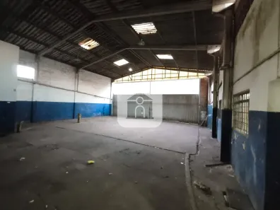 Galpão/Depósito/Armazém para alugar, 300m² no Brasil, Uberlândia