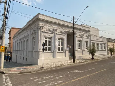 Imóvel Comercial com 14 Quartos para venda ou aluguel, 739m² no Centro, Santa Maria