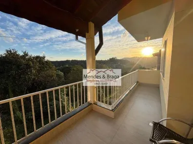 Sobrado com 3 Quartos à venda, 240m² no Rancho Grande, Mairiporã