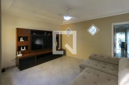 Casa com 3 Quartos à venda, 400m² no Parque dos Bancários, São Paulo