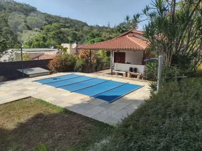 Fazenda/Sítio com 8 Quartos à venda, 198m² no Rio do Ouro, Niterói