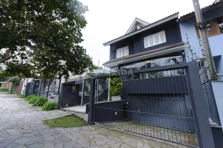 Imóvel Comercial com 3 Quartos para alugar, 337m² no Chácara das Pedras, Porto Alegre