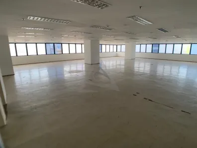 Sala Comercial para alugar, 2520m² no Vila Itapura, Campinas