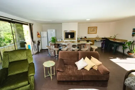 Casa com 3 Quartos à venda, 250m² no Bela Vista, Porto Alegre