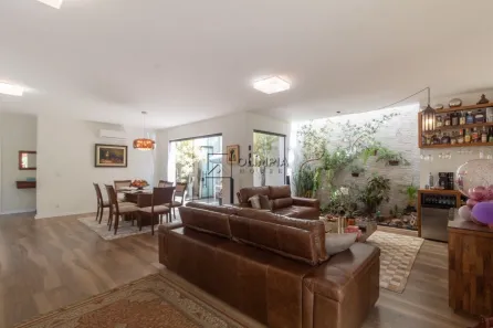 Casa com 3 Quartos à venda, 220m² no Campo Belo, São Paulo