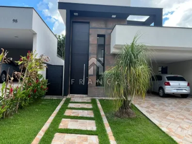 Casa de Condomínio com 3 Quartos à venda, 140m² no Residencial São Paulo, Jacareí