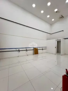 Galpão/Depósito/Armazém com 3 Quartos à venda, 180m² no Vila Dom Pedro II, São Paulo