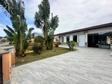 Casa de Condomínio com 4 Quartos à venda, 300m² no Centro, Bertioga
