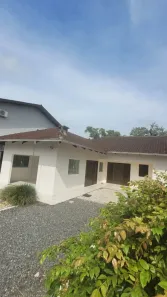 Casa com 3 Quartos para alugar, 115m² no Vila Nova, Joinville